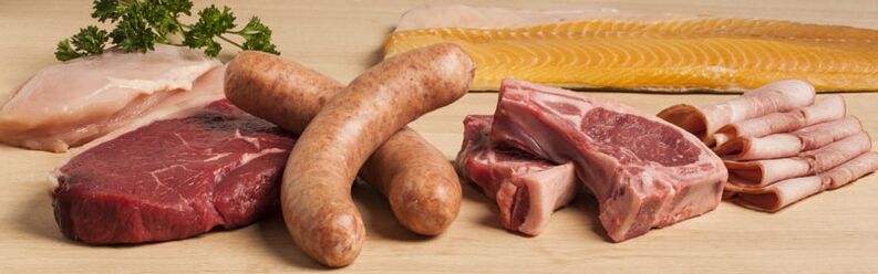 Einige Fleisch- und Fischsorten sollten bei einer Blasenentzündung vom Speiseplan ausgeschlossen werden.